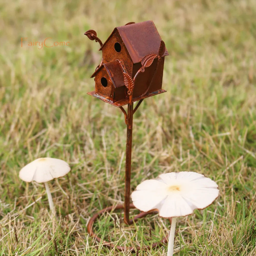 Casita de pájaros miniatura para jardín