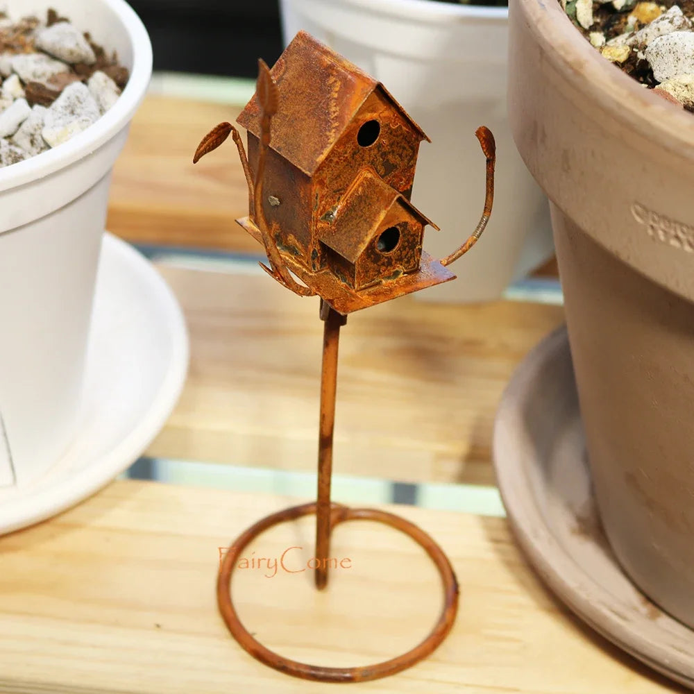 Casita de pájaros miniatura para jardín