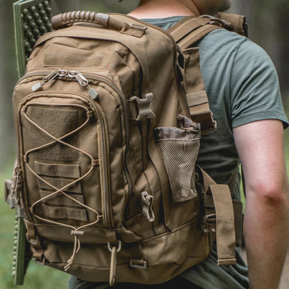 Mochila táctica 65L color café