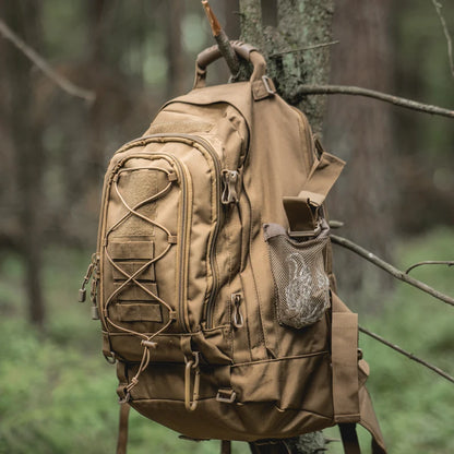 Mochila táctica 65L color café